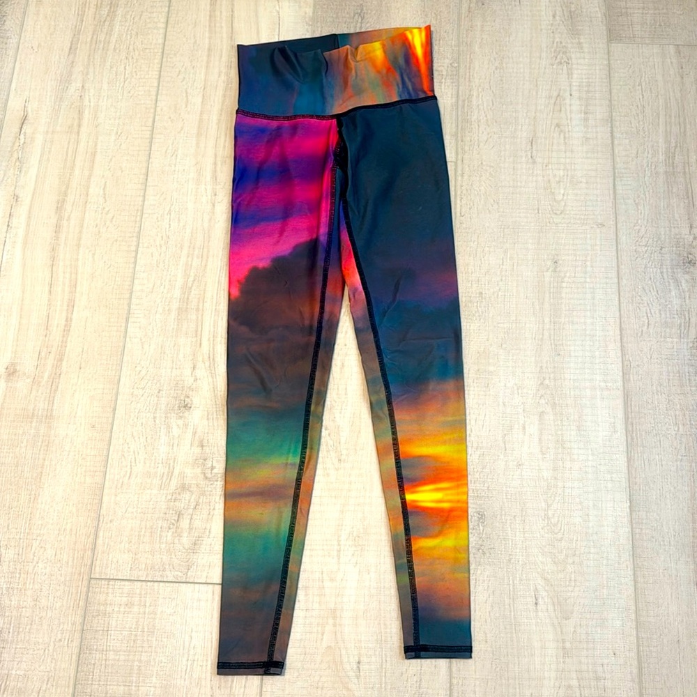 Teeki Cloud Hot Pants XS